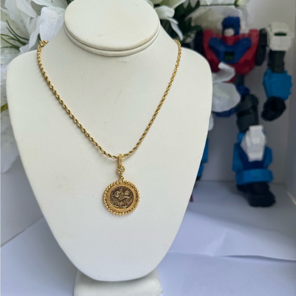 DENKAYS STATEMENT NECKLACE - Picture 4 of 8